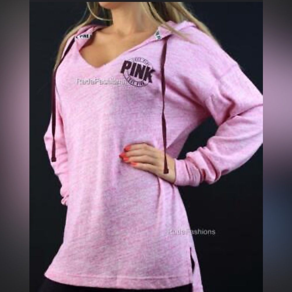 Victoria's Secret PINK Beach Tunic
Hoodie Pullover Graphic Logo Heather
Purple